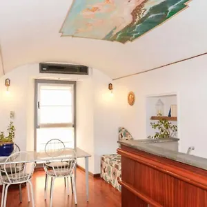  Appartamento Un Passo.....da San Gennaro.